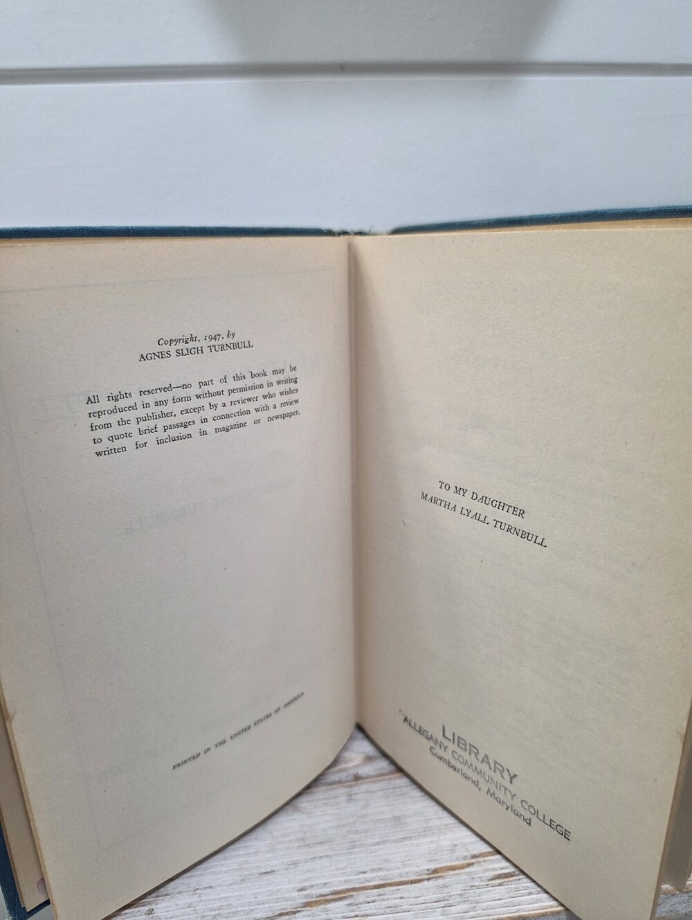3 Vintage Books - Picture 8 of 11